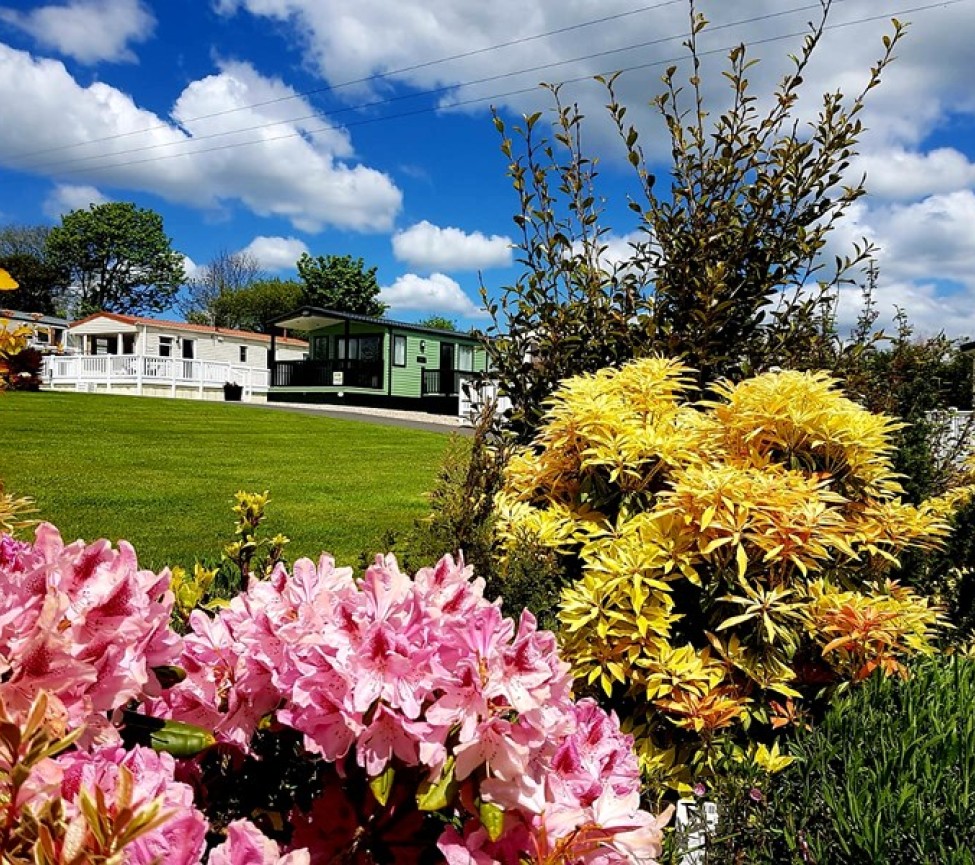 beuaiful gardens on site at Trelay Hideaway Holiday Park