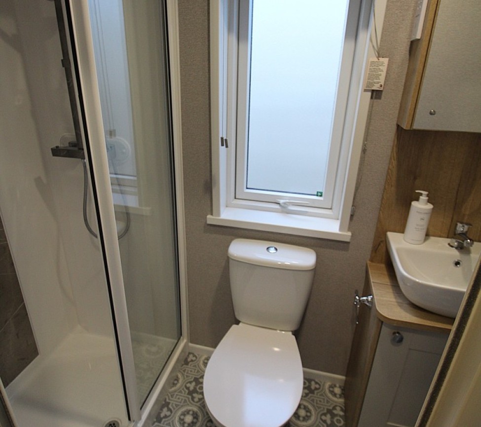 ABI Ambleside Premier 2027 41x14 3 Beds Main Bathroom