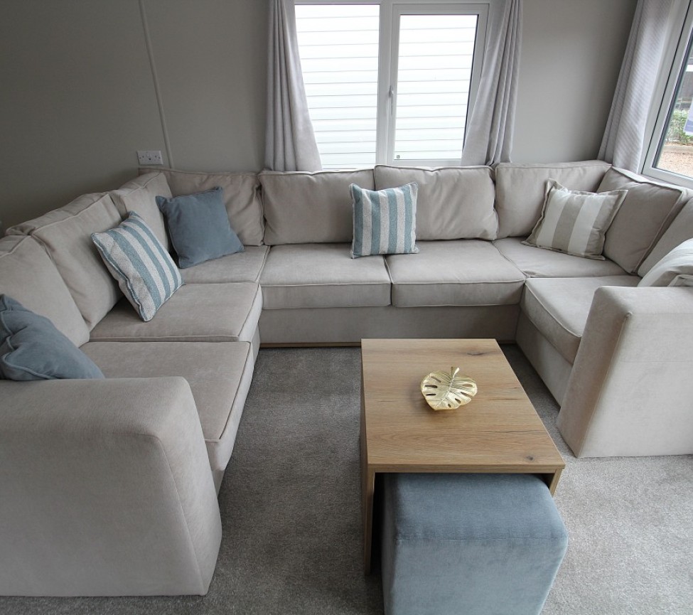 Victory Ashberry 2027 Lounge Sofa