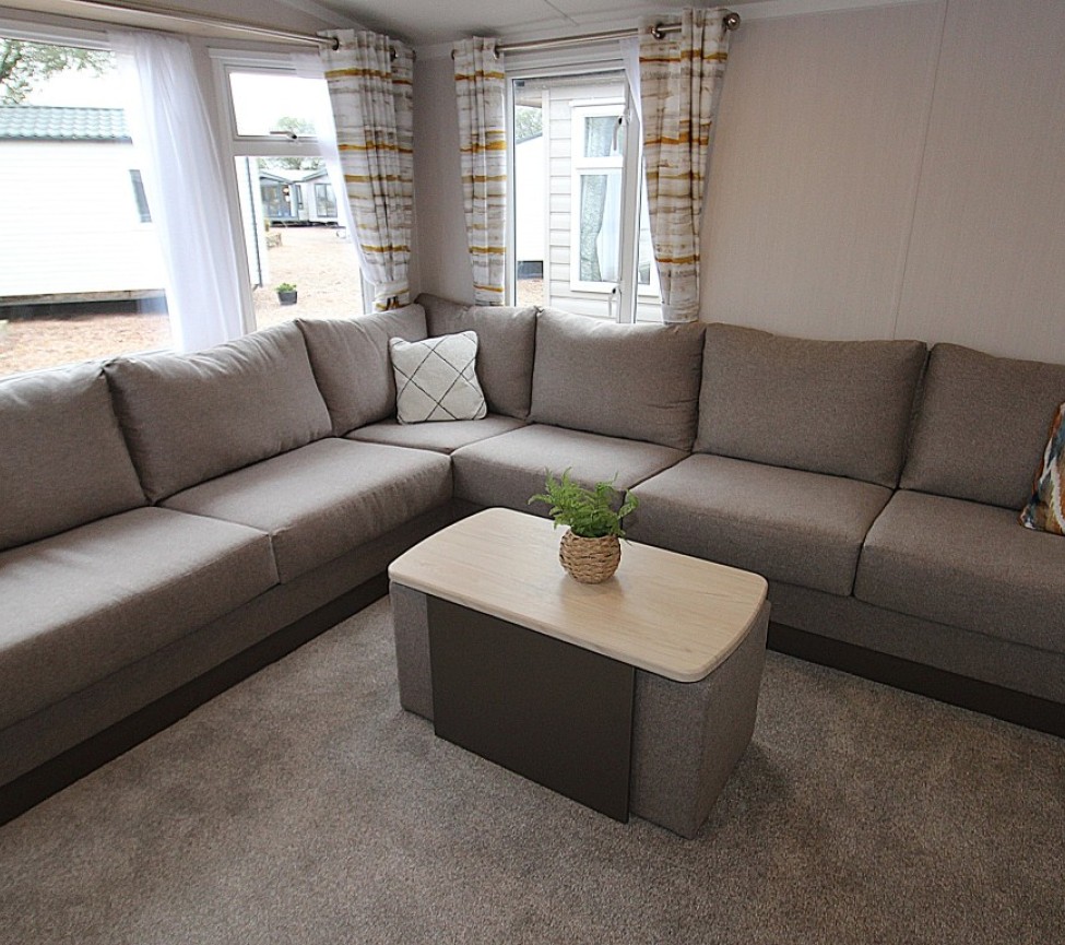 Swift Loire 2027 35 x 12 2 Beds Lounge 2 Sofas