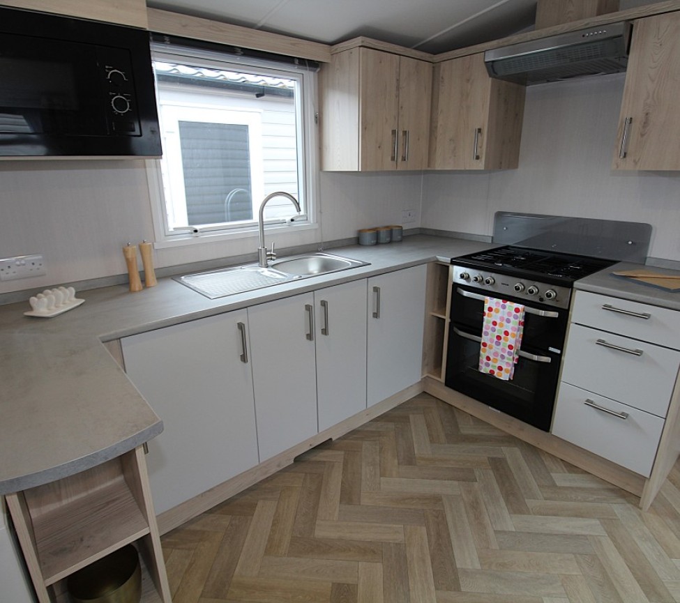 Swift Loire 2027 35 x 12 2 Beds Kitchen