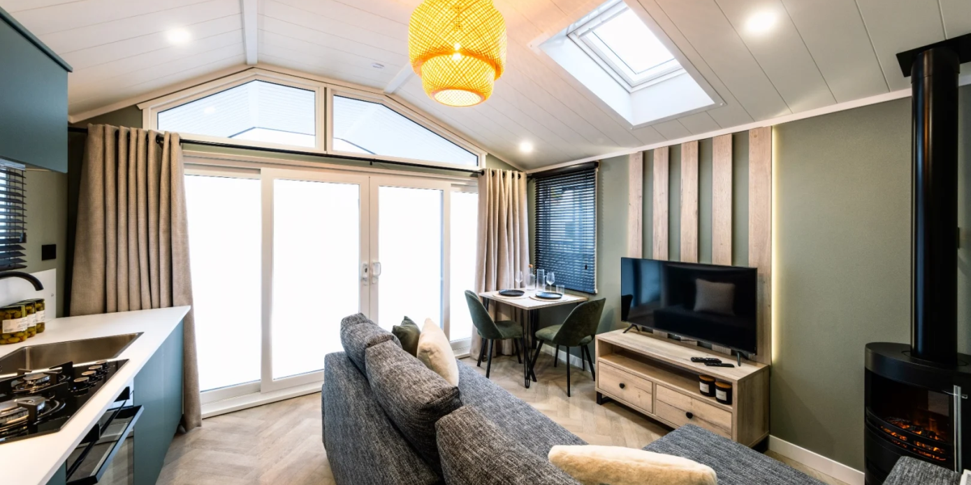 2026 Victory Lumiere Glamping Retreat Lounge