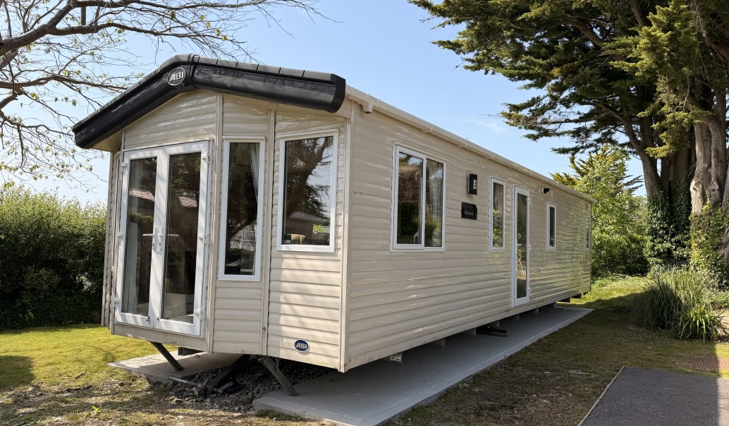 Exterior view Holywell 1 ABI Blenheim static caravan