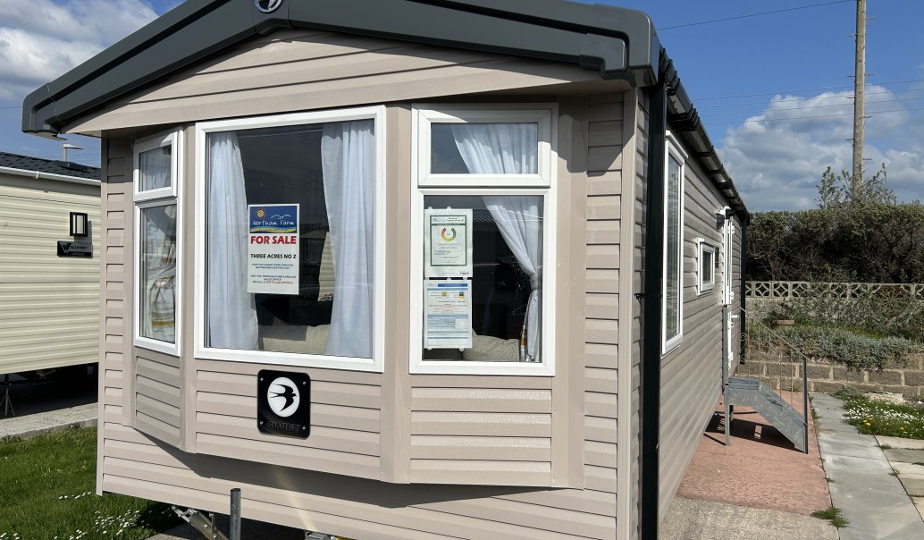 28 x 10 Swift Loire at Northam farm