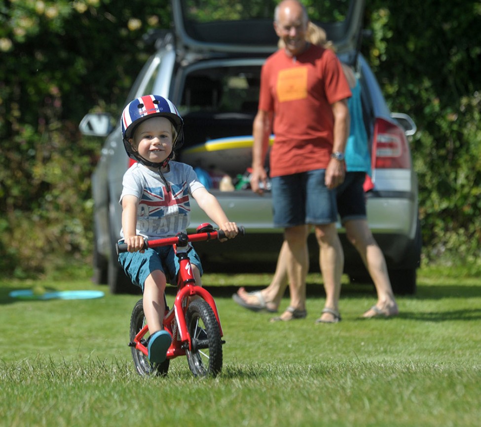 kids having fun cycling at Music Water Holiday Park