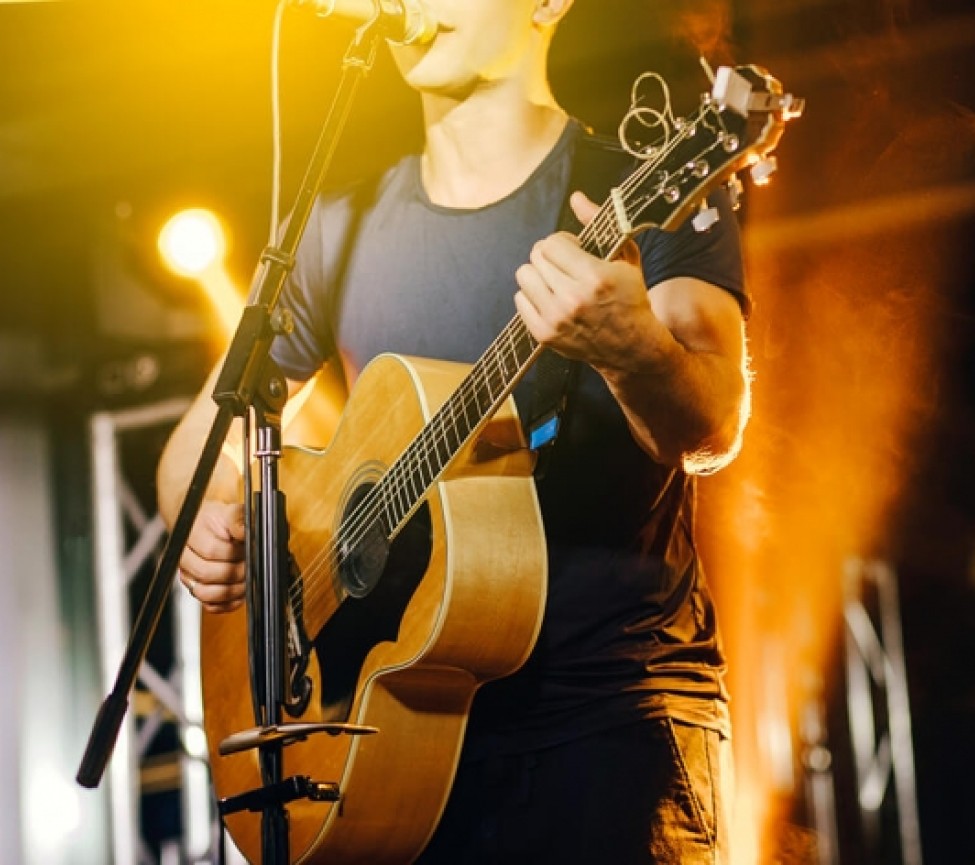 entertainment at Chapmanswell Caravan Park in Cornwall