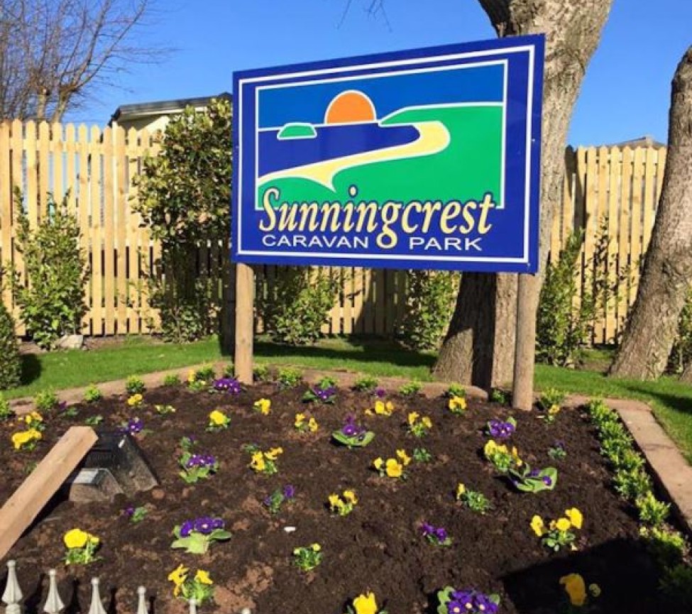 enterance to Sunningcrest Caravan Park