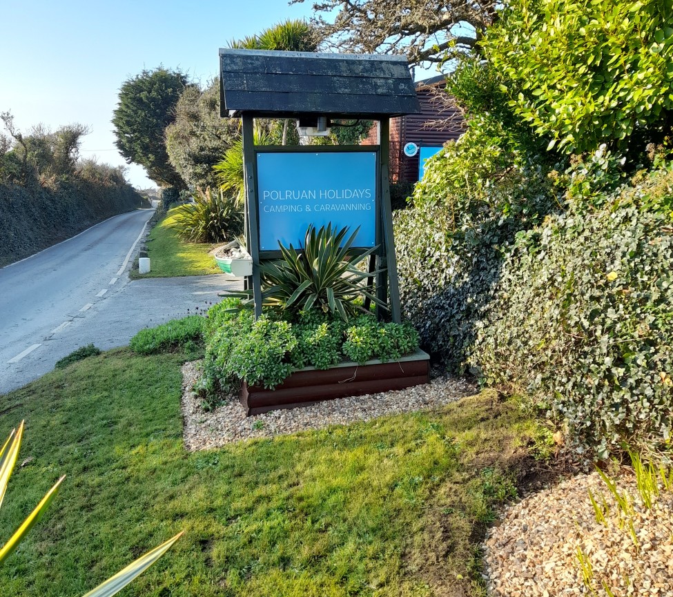 enterance to Polruan Holiday Centre