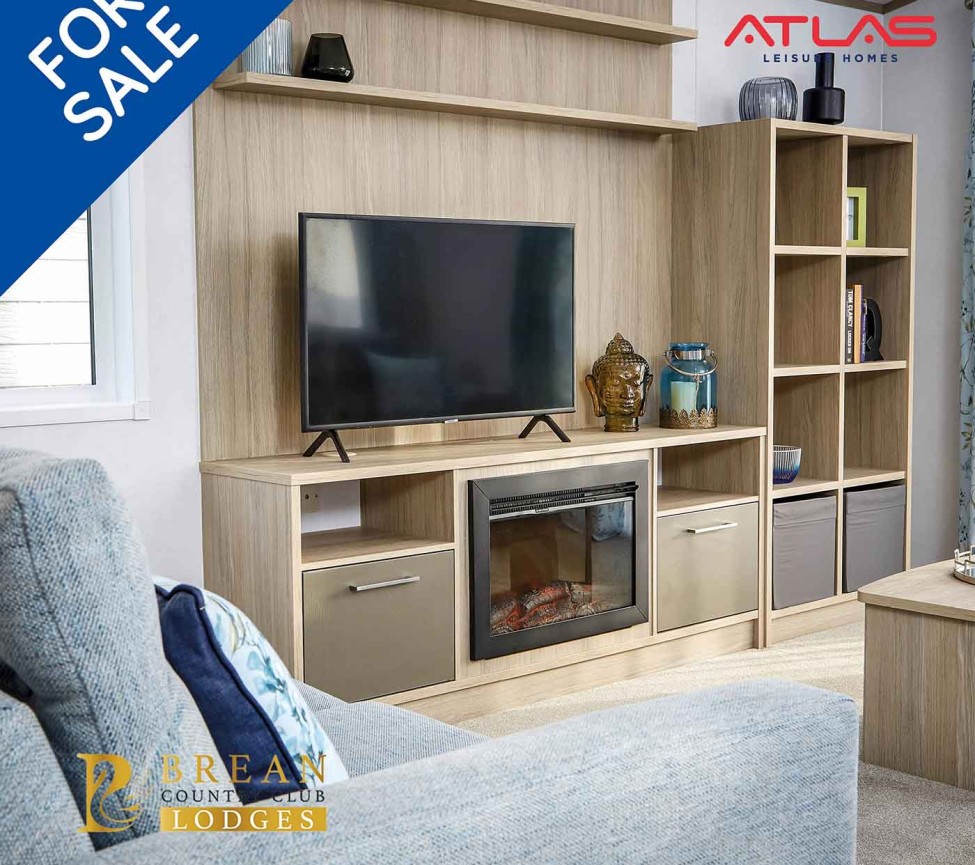 Atlas Wisteria Lodge lounge area with tv