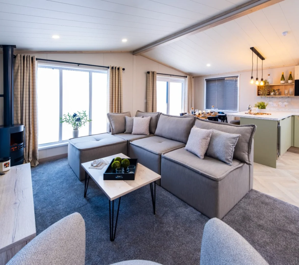 2026 Victory Highcroft Lodge Lounge