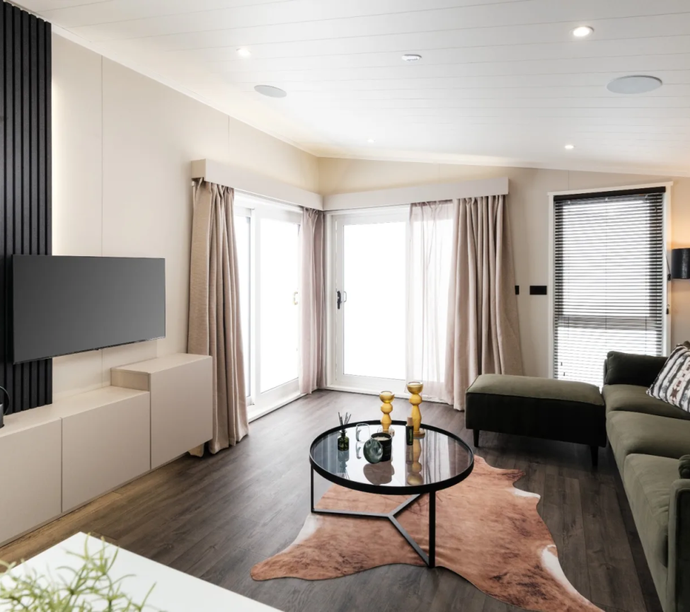 2026 Victory Kahlo Lounge Windows