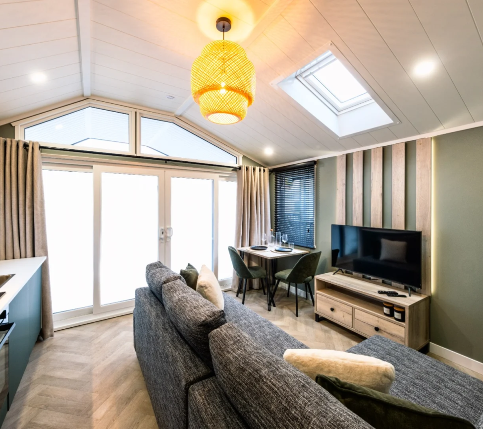 2026 Victory Lumiere Glamping Retreat Lounge