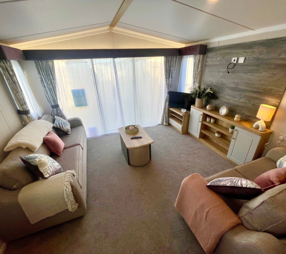 Paddocks 14 Lounge
