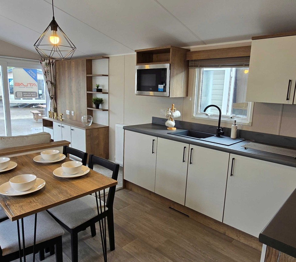 Interior Kitchen and Dining view of the 2023 Atlas Sahara