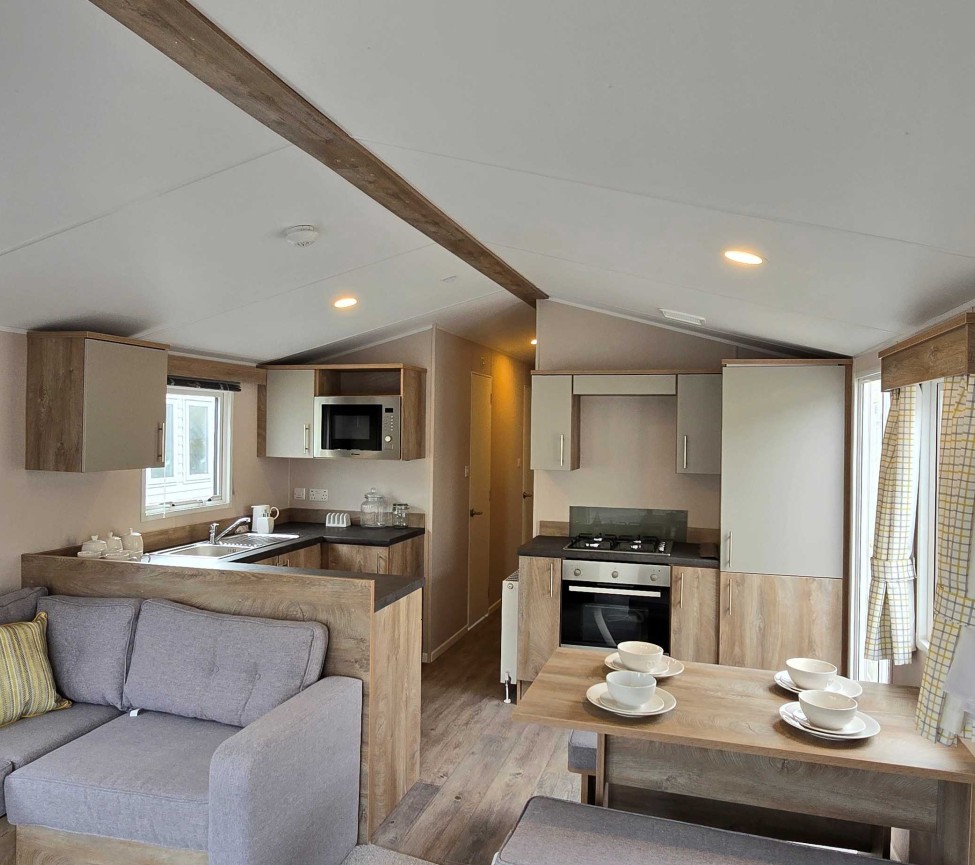 Interior Lounge, Dining and Kitchen view of the 2024 Atlas Mirage
