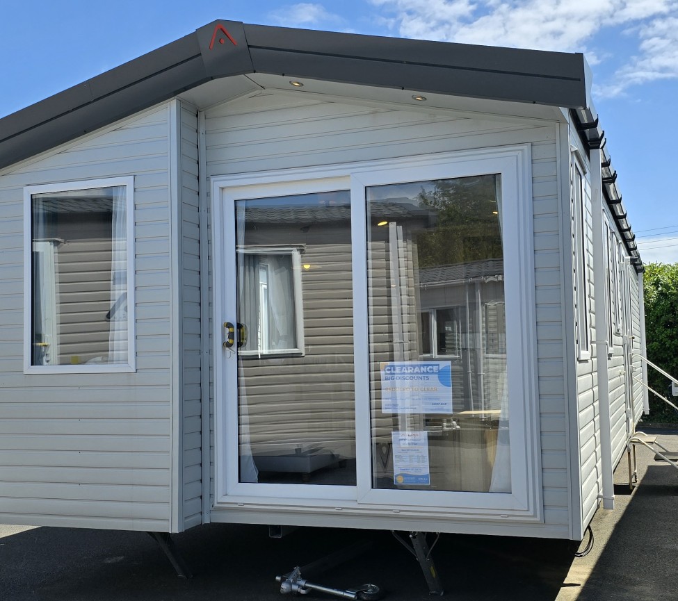 Exterior view of the 2023 Atlas Debonair 36 x 12 x 2 bedrooms