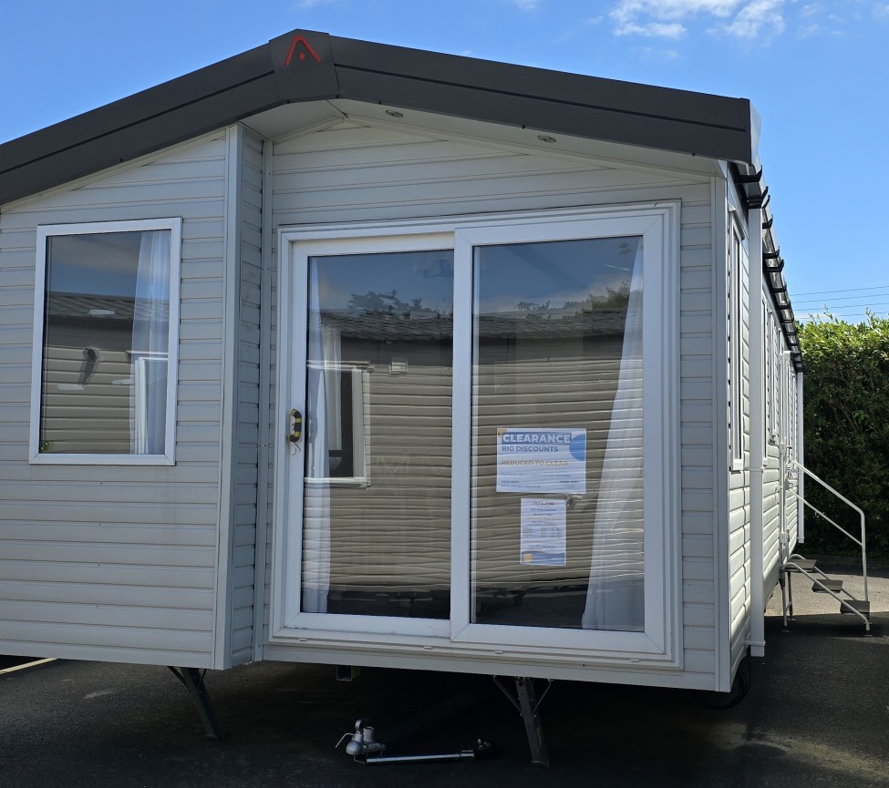 Exterior view of the 2023 Atlas Debonair 38 x 12 x 3 Bedroom