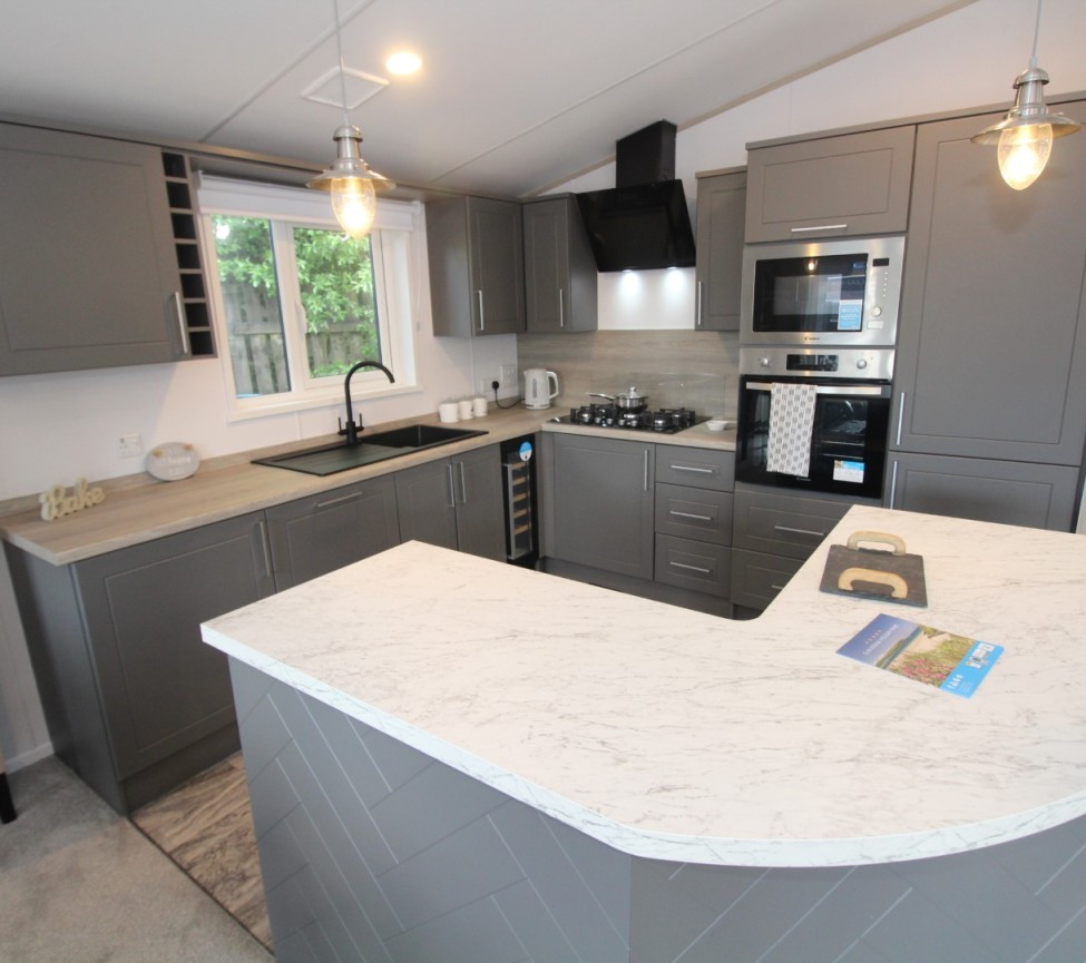 Atlas Lilac Lodge 2023 kitchen with breakfast bar