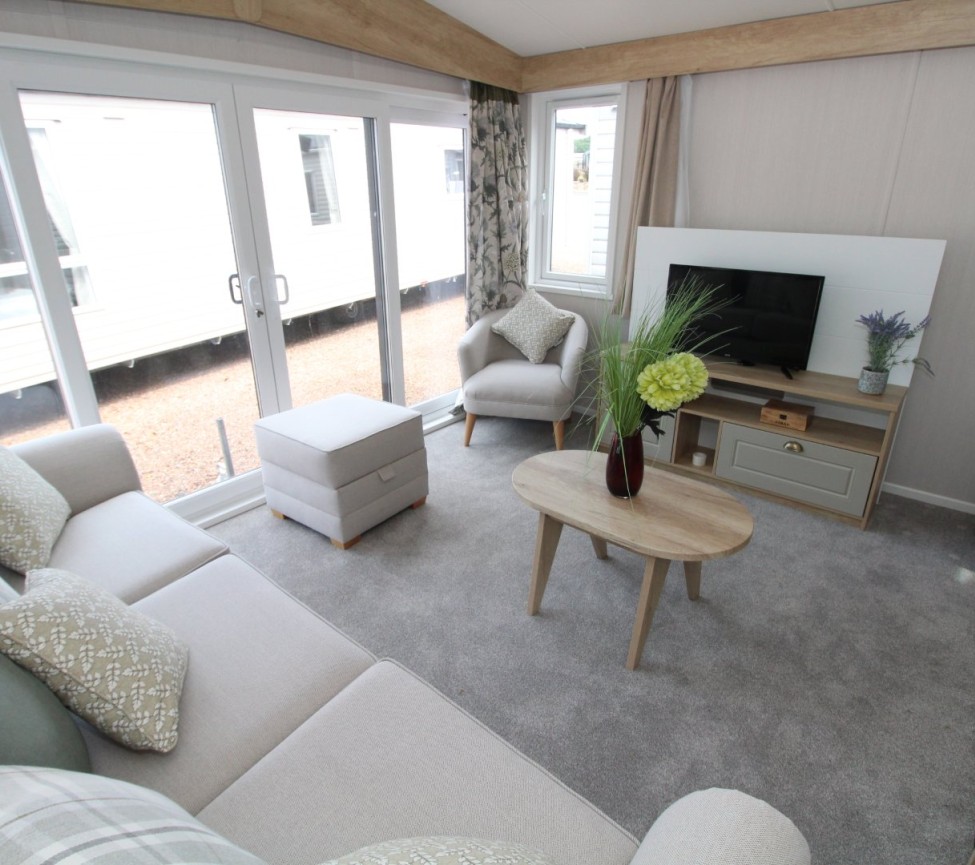 Moselle Lodge reversible living space
