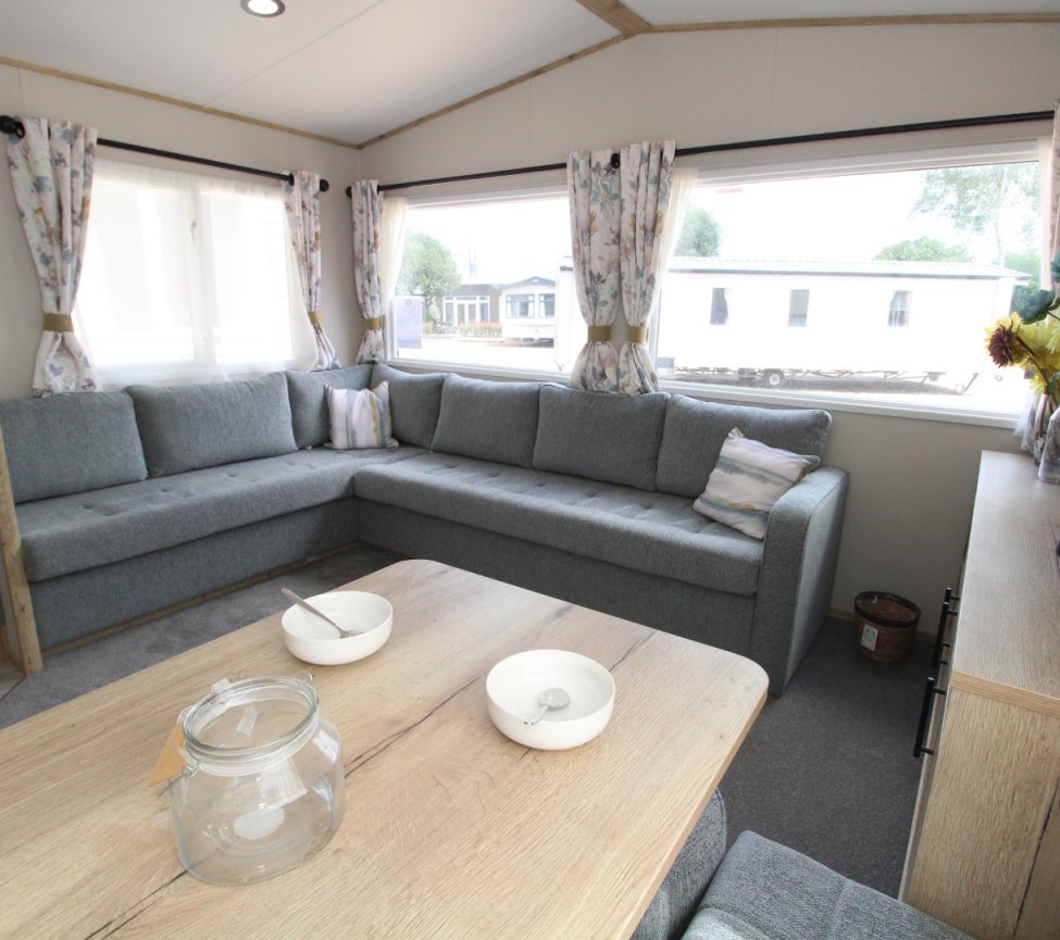 ABI Coworth Deluxe 2025 Dinning room