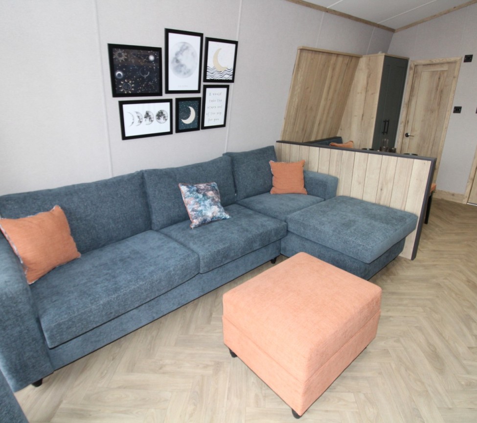 Abi Getaway Cabin 2026 Lounge area