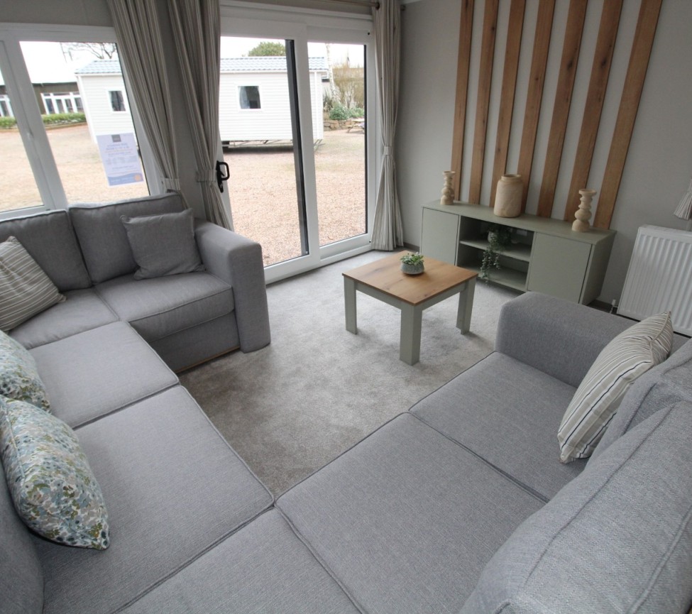 Victory Ashberry 2026 Lounge