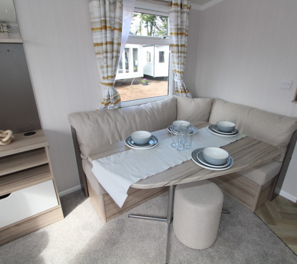 Swift Loire 2026 dinning