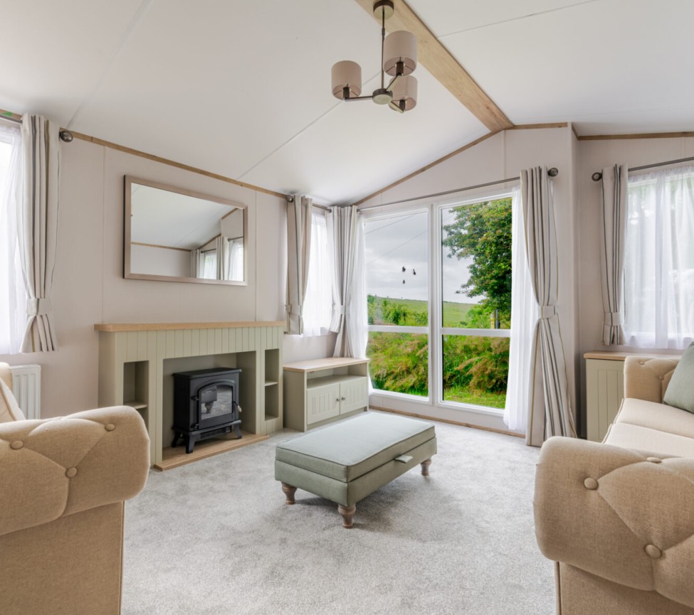 Golden Cap Debonair 38x12 Lounge