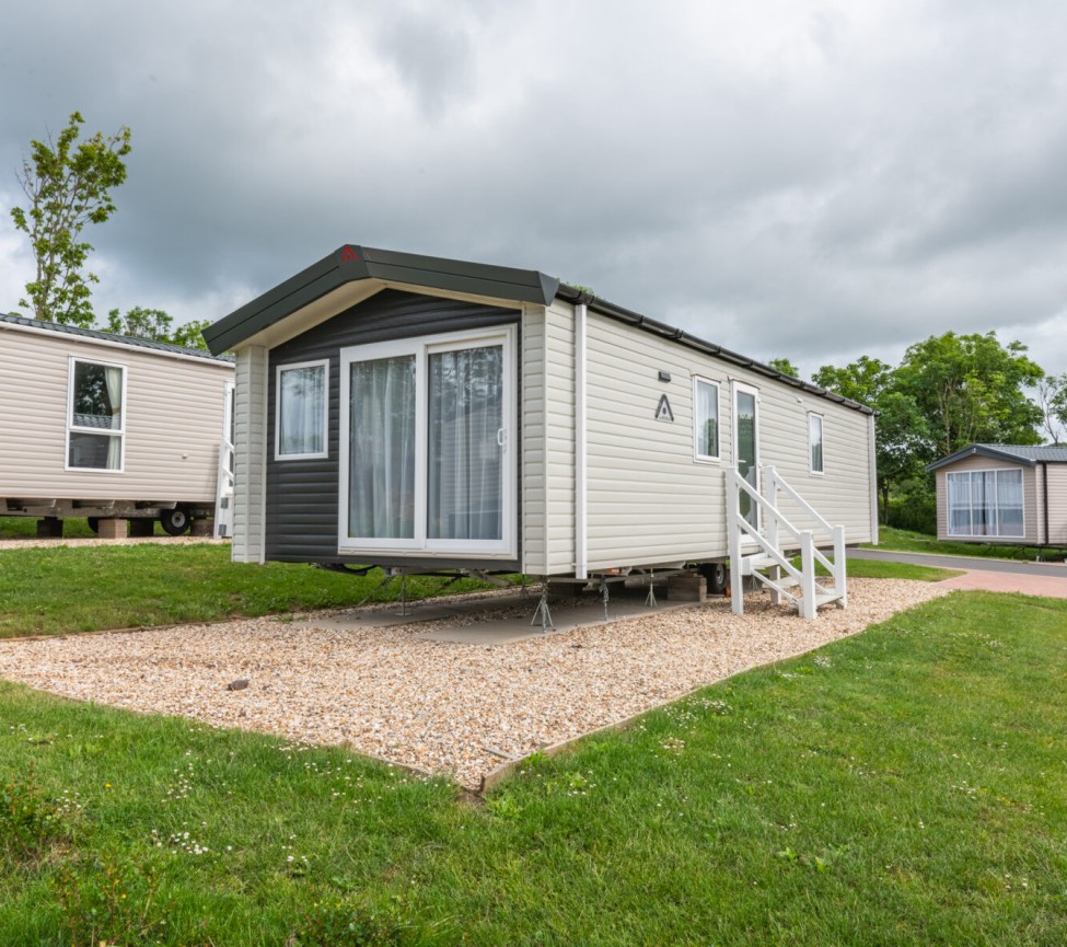 Golden Cap Mirage 35x12 Exterior