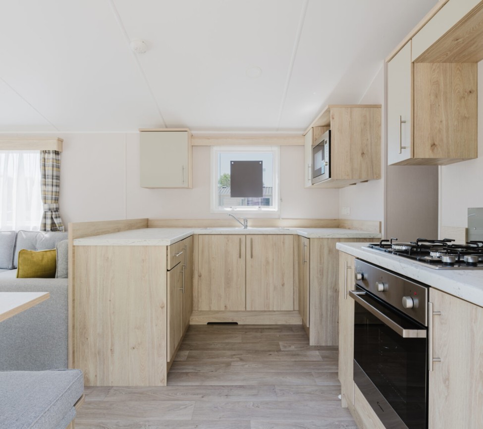 Golden Cap Mirage 35x12 Kitchen