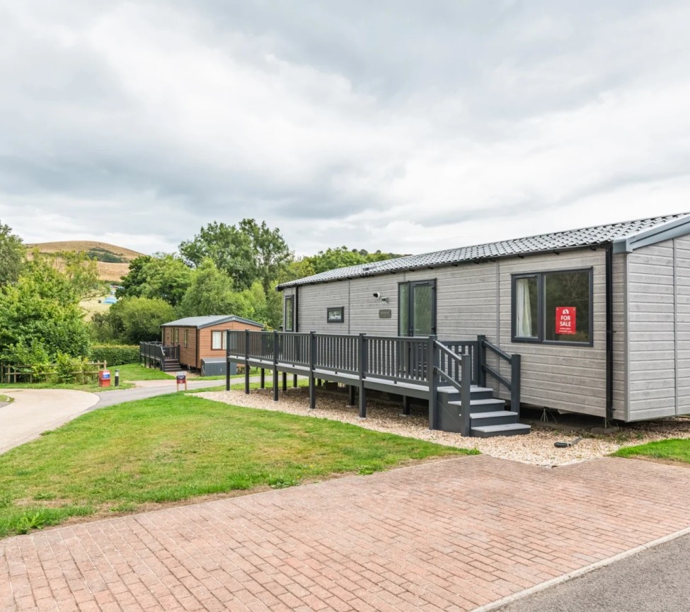 Golden Cap Moselle Lodge Exterior