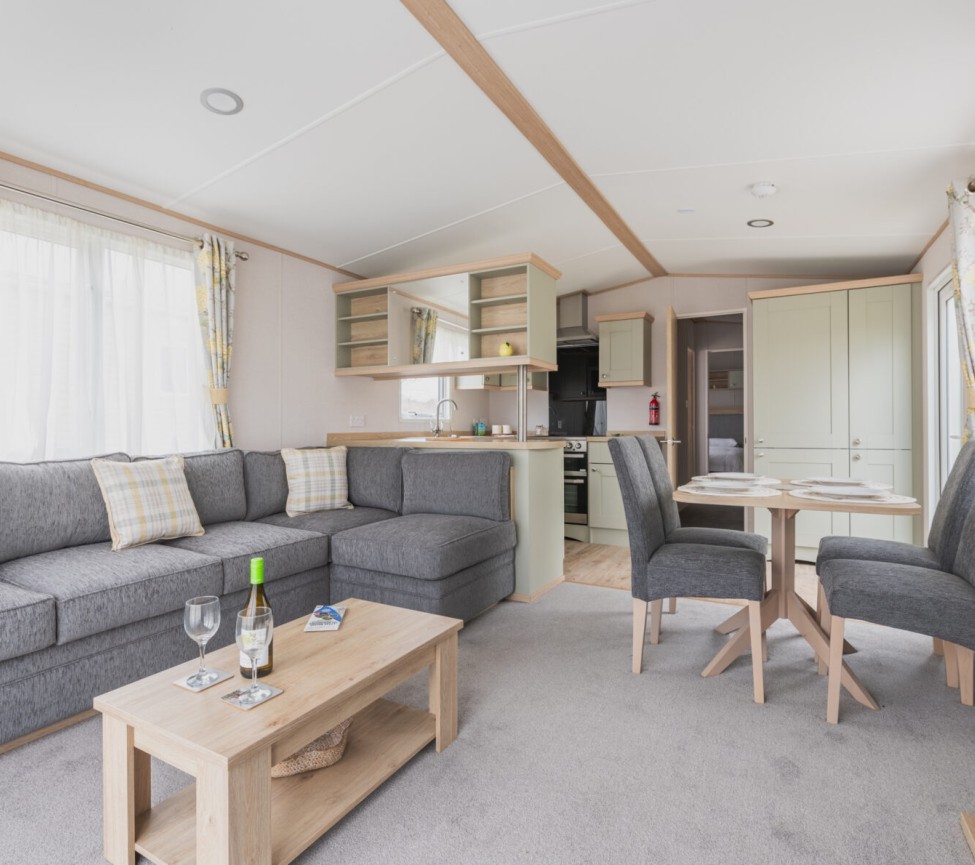 Golden Cap Wimbledon 36x12 Lounge