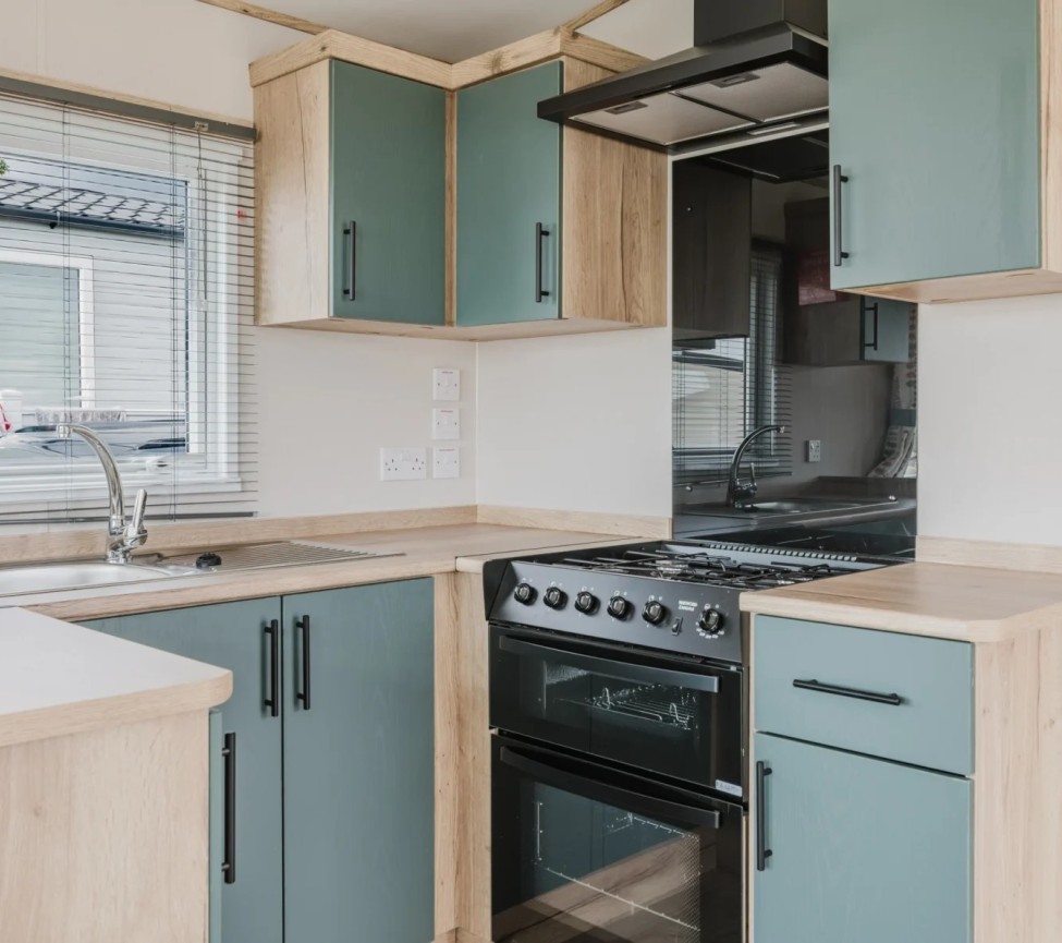 Highlands End ABI Keswick 28x12 Kitchen