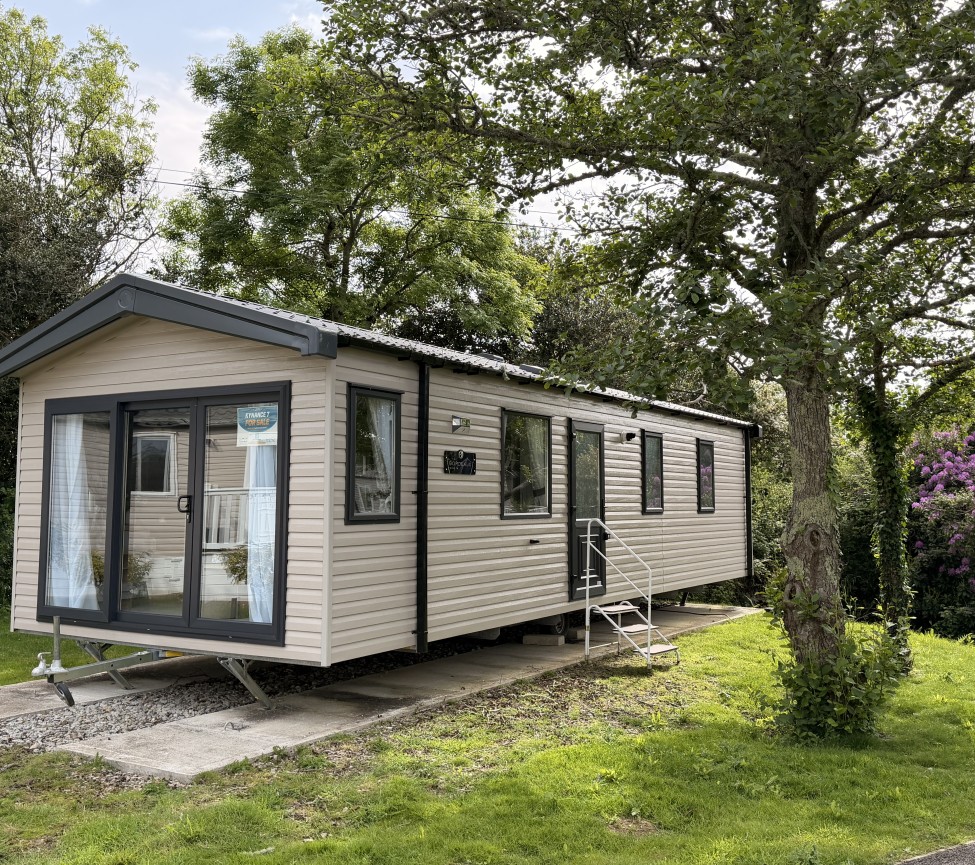 Kynance 7 2025 Swift Bordeaux Exterior View