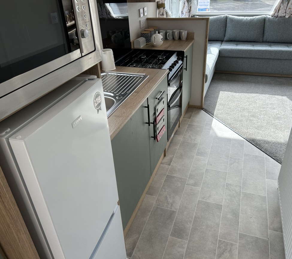 28 x 12 ABI Coworth kitchen